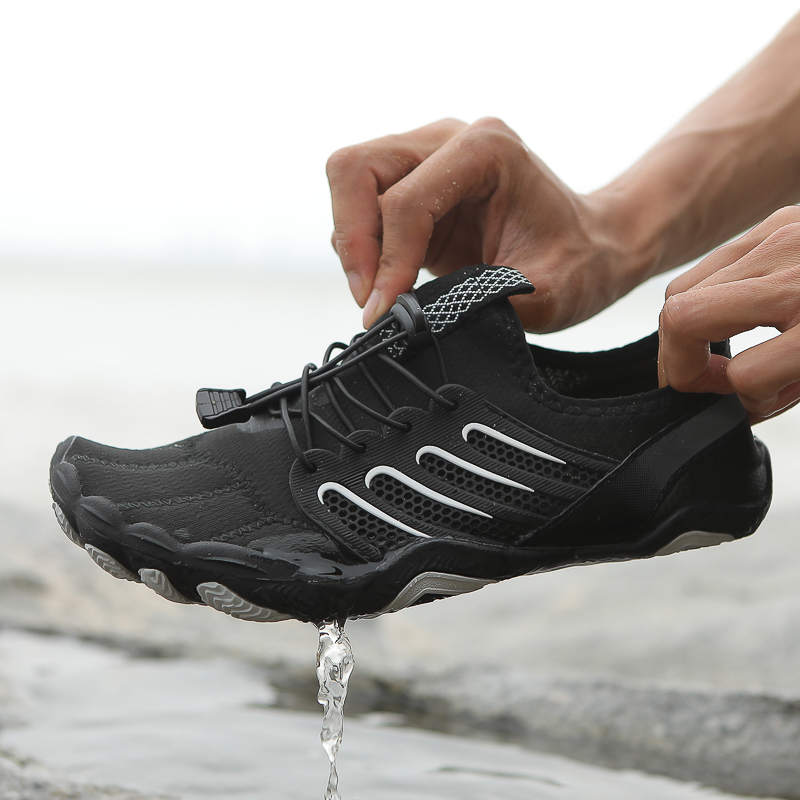 New Men Water Shoes Aqua Shoes - Fishing Boat Trailer 评论和价格