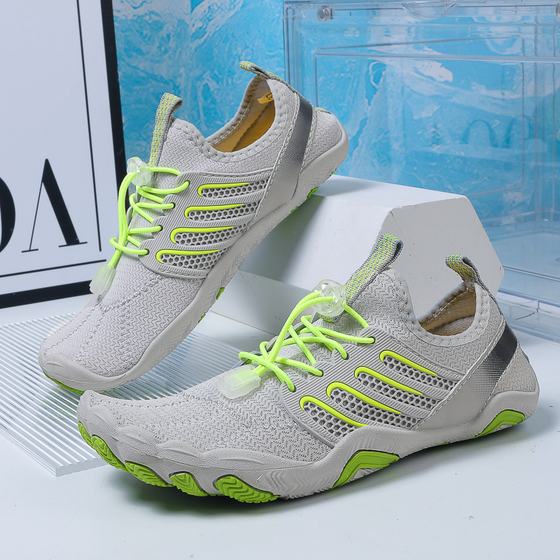 New Men Water Shoes Aqua Shoes - Fishing Boat Trailer 评论和价格